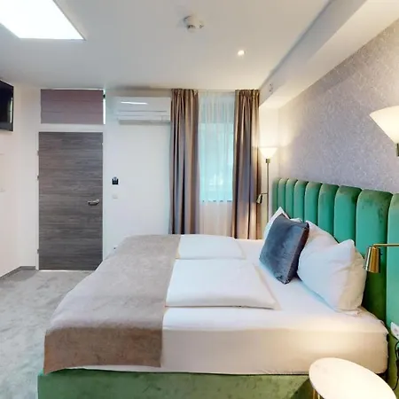 Hotel Ned *