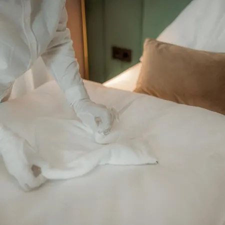 Ned Hotel *
